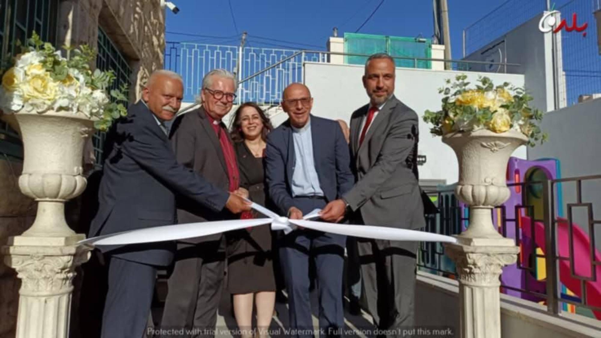 مشاركة رئيس بلدية بيت جالا السيد عيسى القسيس في افتتاح روضة مدرسة الراعي الصالح السويدية